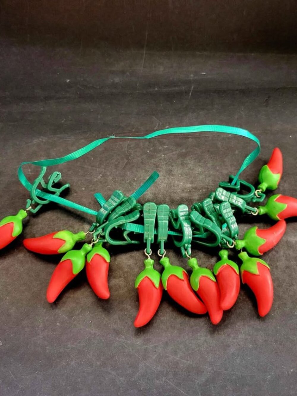 Small Chili Pepper Hanging Clip-On Decorations - Set of 12